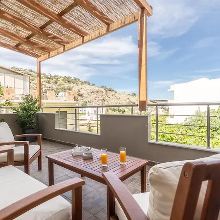 Semesterbostad Ceronia Renovated House Near The Palaiokastro (Crete)