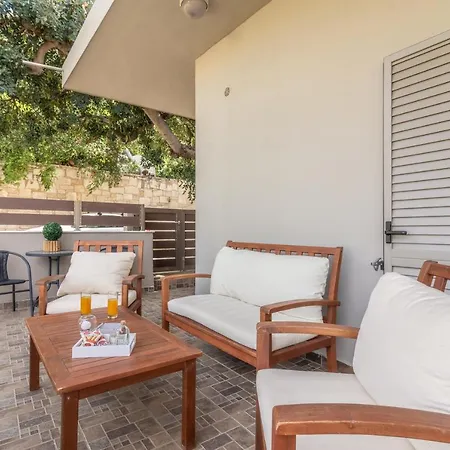 Ceronia Renovated House Near The *