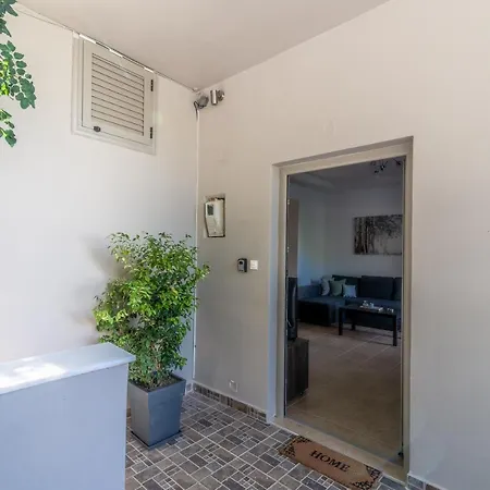 Ceronia Renovated House Near The