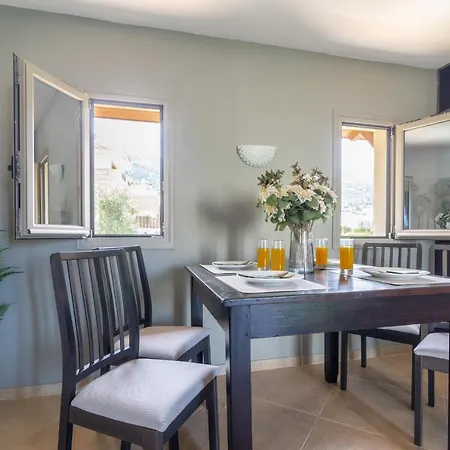 Ceronia Renovated House Near The Holiday home